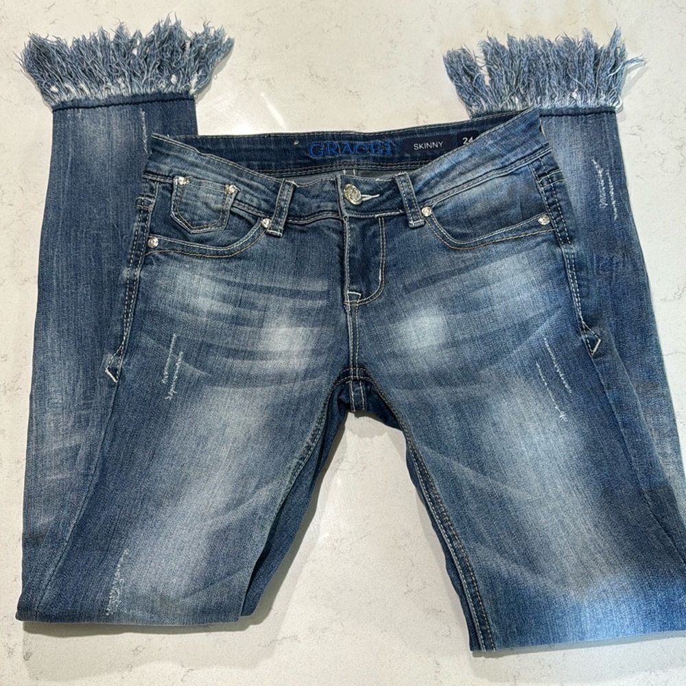 Grace in LA size 24 skinny